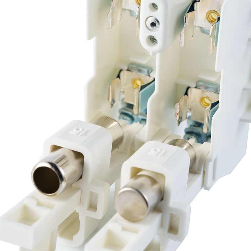 Boîte de connexion JUNW 4X 2P/4P 10*38 14*51