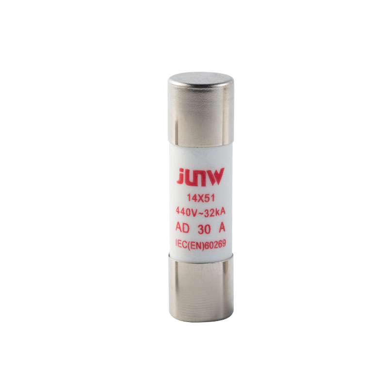 JUNW ND AD Fusible cylindrique en céramique 14*51